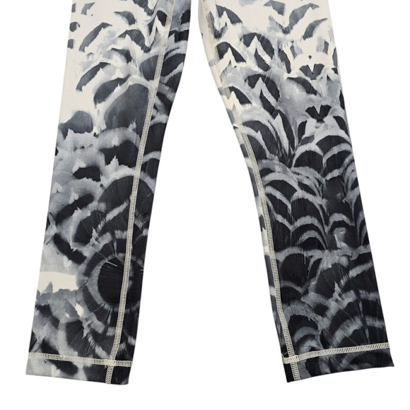 NWT Lululemon Leggings Womens Size 2 Wunder Under Crop II White Gray Stretch - Picture 5 of 12